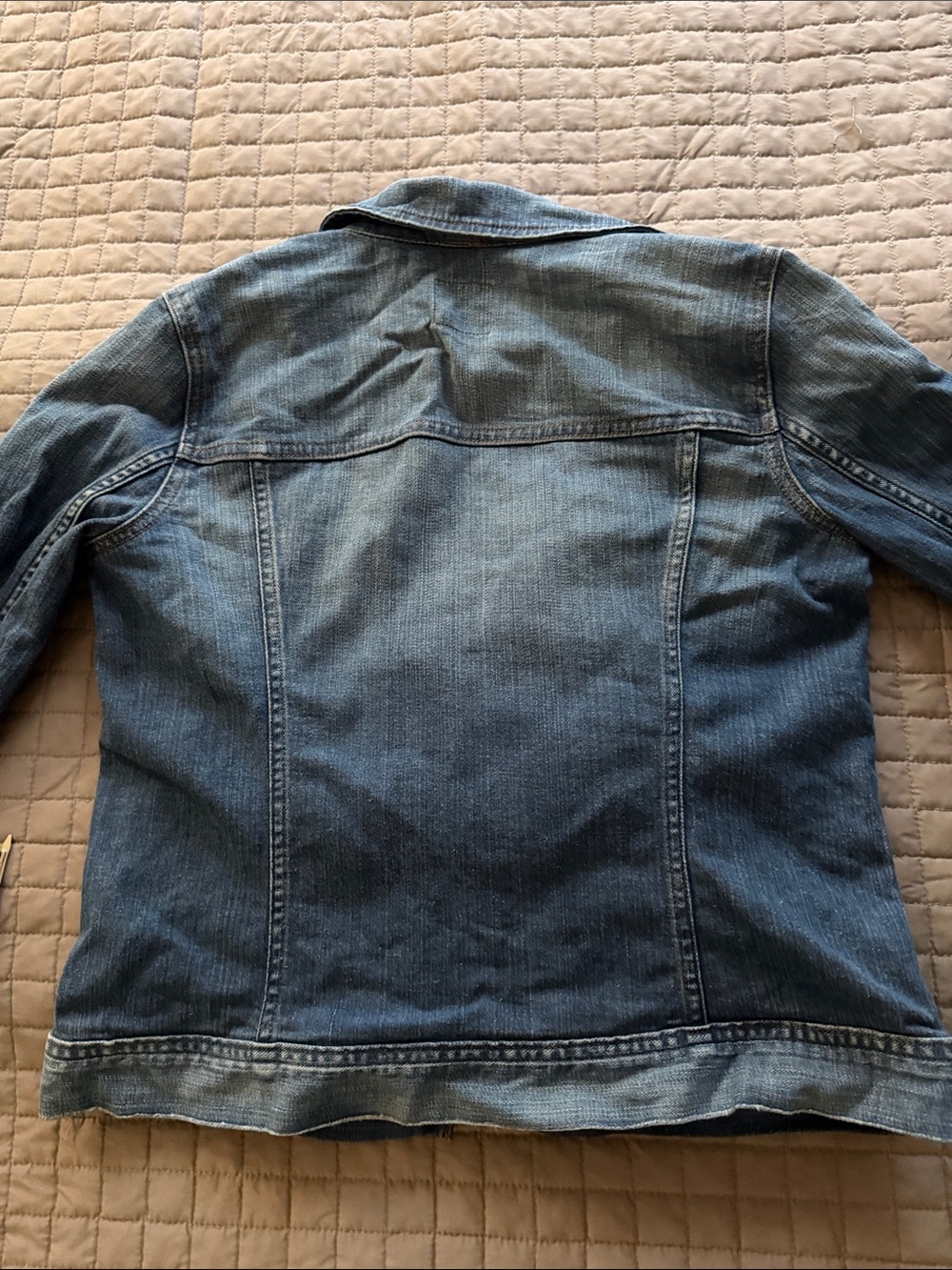 J crew Jean jacket Classification - Picture 4 of 4